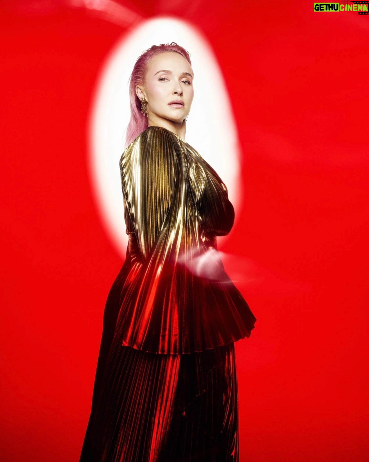 Hayden Panettiere - 53.6K Likes - Had so much fun shooting the cover of IRK Magazine which is out now!!
https://www.irkmagazine.com/post/hayden-panettiere-phoenix-rising
@irkmagazine
Photo: @ben_cope
Fashion editor: @thecannonmediagroup @
Makeup: @janicedaoud @thewallgroup
Hair: @rena.calhoun @aframe_agency
Sustainability and impact director: @mrpatrickduffy
Contributing Editors: @pauljuliann @niko.koutso
Studio: @_thesadstudio_
Hair: @erickohair