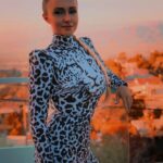 Hayden Panettiere Instagram - Had an incredible birthday gathering with a small group of some of my dearest friends and favorite people! #Hibachi #mocktails #games #friends #birthday #33