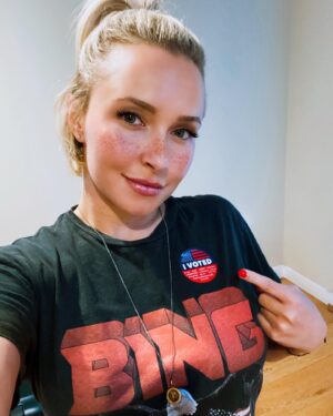 Hayden Panettiere Instagram - I voted, did you?? I hope everyone gets out there and makes sure they’re heard! #VOTE
