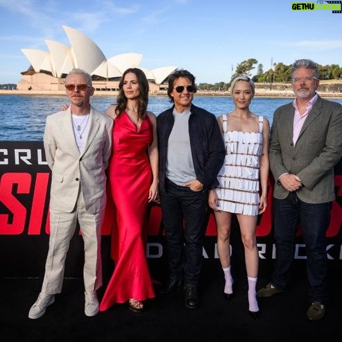 Hayley Atwell Instagram - Sydney press day photocall π¦π¦πΊ Styling @rosefordestudio Dress @delcoreofficial Shoes @aquazzura Hair @dayaruci Make up @naokoscintu ππ©Έπβ¦οΈ #missionimpossibleworldtour @missionimpossible @tomcruise @christophermcquarrie @simonpegg @pom.klementieff