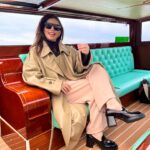 Hayley Atwell Instagram - Arrived in Venezia as the sun set for a break from filming to celebrate the Biennale with the @tods family. This city means so much to me. ❤️ Head to toe in beautiful @tods because when in Italy, I’ll very gladly do as the Italians 😉 🇮🇹 styled by mia cara @rosefordestudio