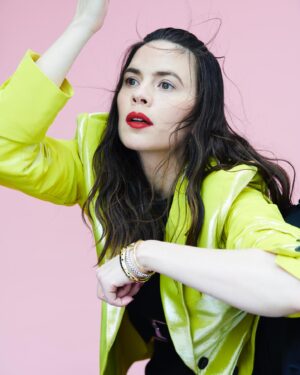 Hayley Atwell Instagram - Loved the creativity of this shoot. the Glass is pure class! Read the interview on Monday💗
Photographer: @jasonhetheringtonstudios
Stylist: @stephwilsonstylist
Make up: @kennethsohmakeup
Hair: @dayaruci using @virtuelabs
Manicurist: @lucytuckernails using @diorbeauty
Styling Assistant: @rosiejsykes
Talent: @wellhayley
All jewellery: @cartier
Top and coat: @roksandailincic
thank you @tapestrylondon 🤍