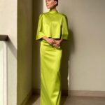 Hayley Atwell Instagram - Green dream machine 🍏💚🔫 Styling @rosefordestudio Dress @carolinaherrera Jewellery @garrard Shoes @louboutinworld Hair: @dayaruci Make-up: @naokoscintu #missionworldtour