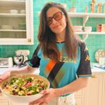 Hayley Atwell Instagram – A fine day for a blustery BBQ. Always bring a side dish. Today I made a simple orzo salad with sun-dried tomatoes, black olives, feta cheese, spring onion, arugula and lashings of olive oil… after dressing this dish I dressed myself with a shout out of love for @veneziafc Bellissima!