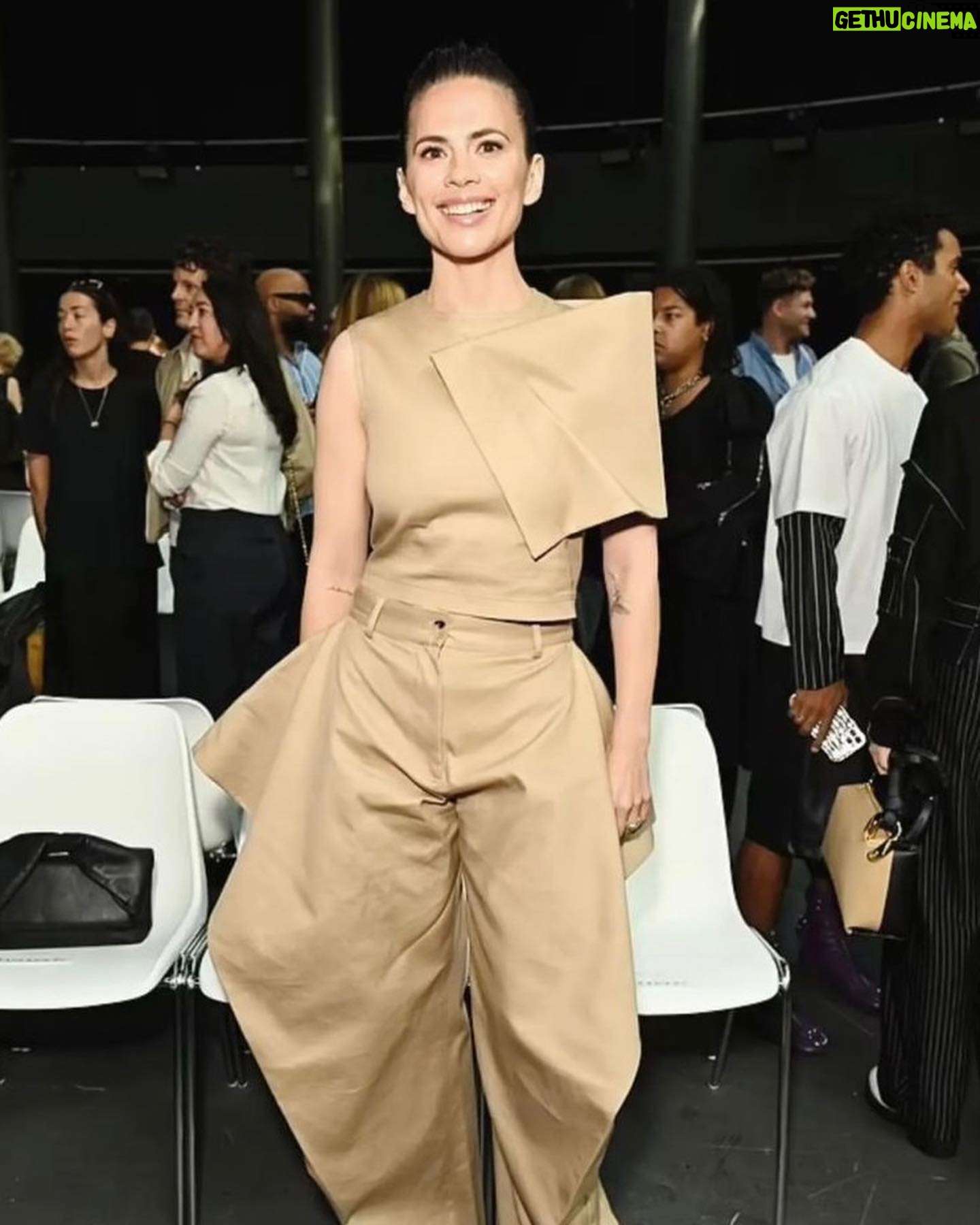 Hayley Atwell Instagram - British theatre comes to @jw_anderson london fashion week show… Ben Whishaw and Sophie Okonedo are two of our great stage talents. Their work continues to inspire and move me. @rosefordestudio @wendyrowe @stefanbertin 💫 picture credit: Jed Cullen/Dave Benett/Getty