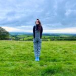 Hayley Atwell Instagram – Hello people, I hope you’re all ok out there. A few days ago I got my wellies out of the cupboard and went to Devon for some fresh air and long walks. I re-read this little gem of a book by #harukimurakami and cooked food on an open fire. I listened to @thevaleriejune and drank coffee. The sun came out in the evening and sheep walked across the field, mildly intrigued by the wellied-human smiling back at them. The silence made room for serenity and all was still. Then we came home. 💕