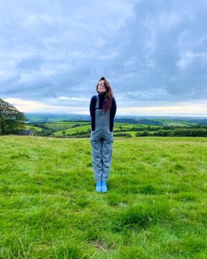 Hayley Atwell Instagram - Hello people, I hope you’re all ok out there. A few days ago I got my wellies out of the cupboard and went to Devon for some fresh air and long walks. I re-read this little gem of a book by #harukimurakami and cooked food on an open fire. I listened to @thevaleriejune and drank coffee. The sun came out in the evening and sheep walked across the field, mildly intrigued by the wellied-human smiling back at them. The silence made room for serenity and all was still. Then we came home. 💕