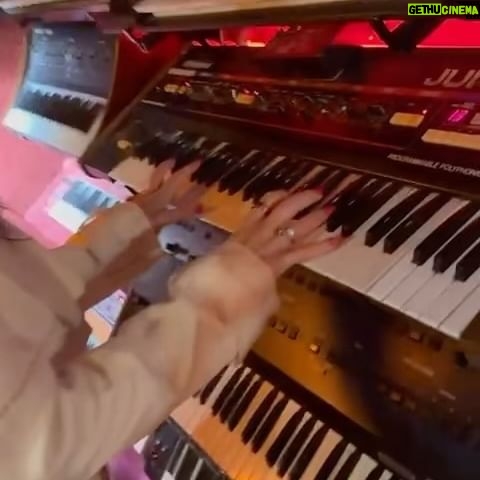 Hayley Atwell Instagram - What’s Halloween without some spooky analog synthesiser sounds, à la John Carpenter and Dario Argento? Dropped in to London’s coolest recording studio @fictionstudios to have a go at conjuring some weird and wonderful noise from another dimension… 🛸 👻 👽 🎃