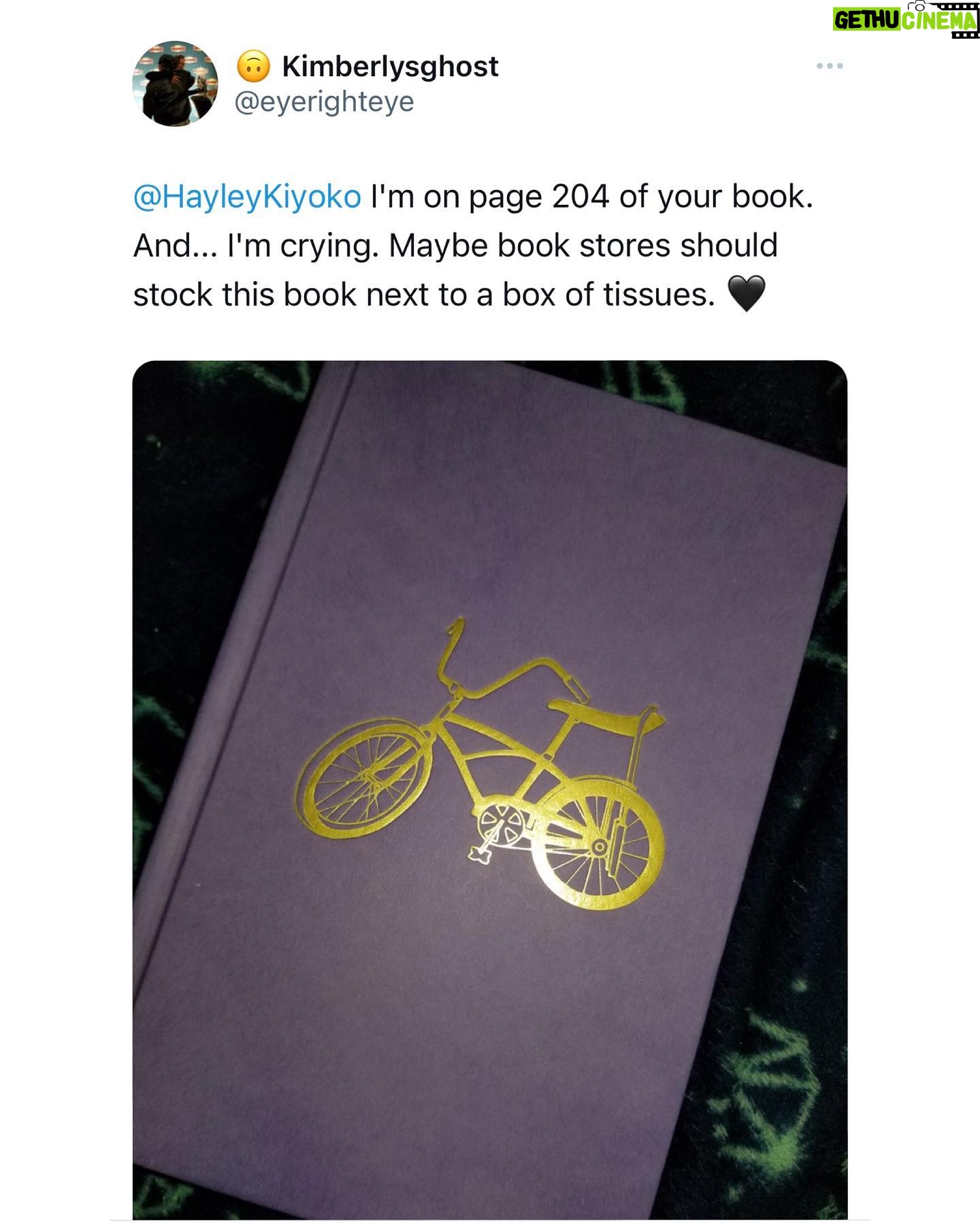 Hayley Kiyoko Instagram - I would love to know… where were YOU when you first saw/heard Girls Like Girls? 👯♀️🌈 Also thank you for sharing all of your reactions and thoughts on the novel with me! I love seeing all of your aesthetic book pics🥰Here are some that I’ve come across that have made me so 🥹🥹and pls keep tagging me! I love seeing them. GLG stayed on the NYT bestseller list for a second week! Thank you thank you thank you from the bottom of my heart. I love you so much. Hope you have a wonderful weekend 😘🥹🥹