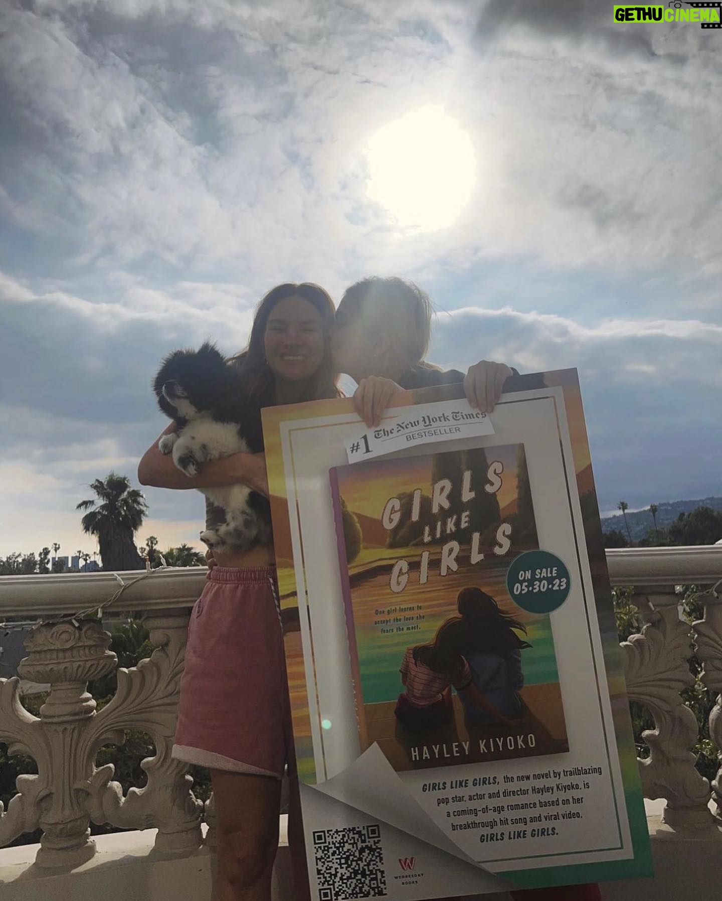 Hayley Kiyoko Instagram - WHAT A WEEK. Fangirled over Quinta. ✔️ Quick pride performance with Fletcher. ✔️ First book signing for GLG. ✔️ A stamp of approval from Taylor Jenkins Reid. ✔️ #1 NYT Bestseller ✔️ Holy shit.