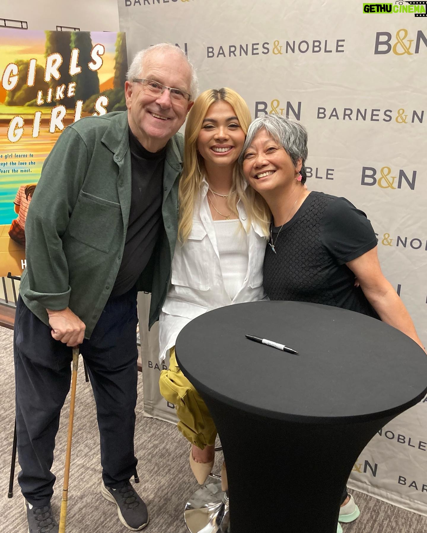 Hayley Kiyoko Instagram - WHAT A WEEK. Fangirled over Quinta. ✔️ Quick pride performance with Fletcher. ✔️ First book signing for GLG. ✔️ A stamp of approval from Taylor Jenkins Reid. ✔️ #1 NYT Bestseller ✔️ Holy shit.