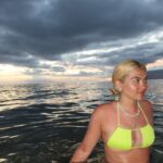 Hayley Kiyoko Instagram - 💛➡️