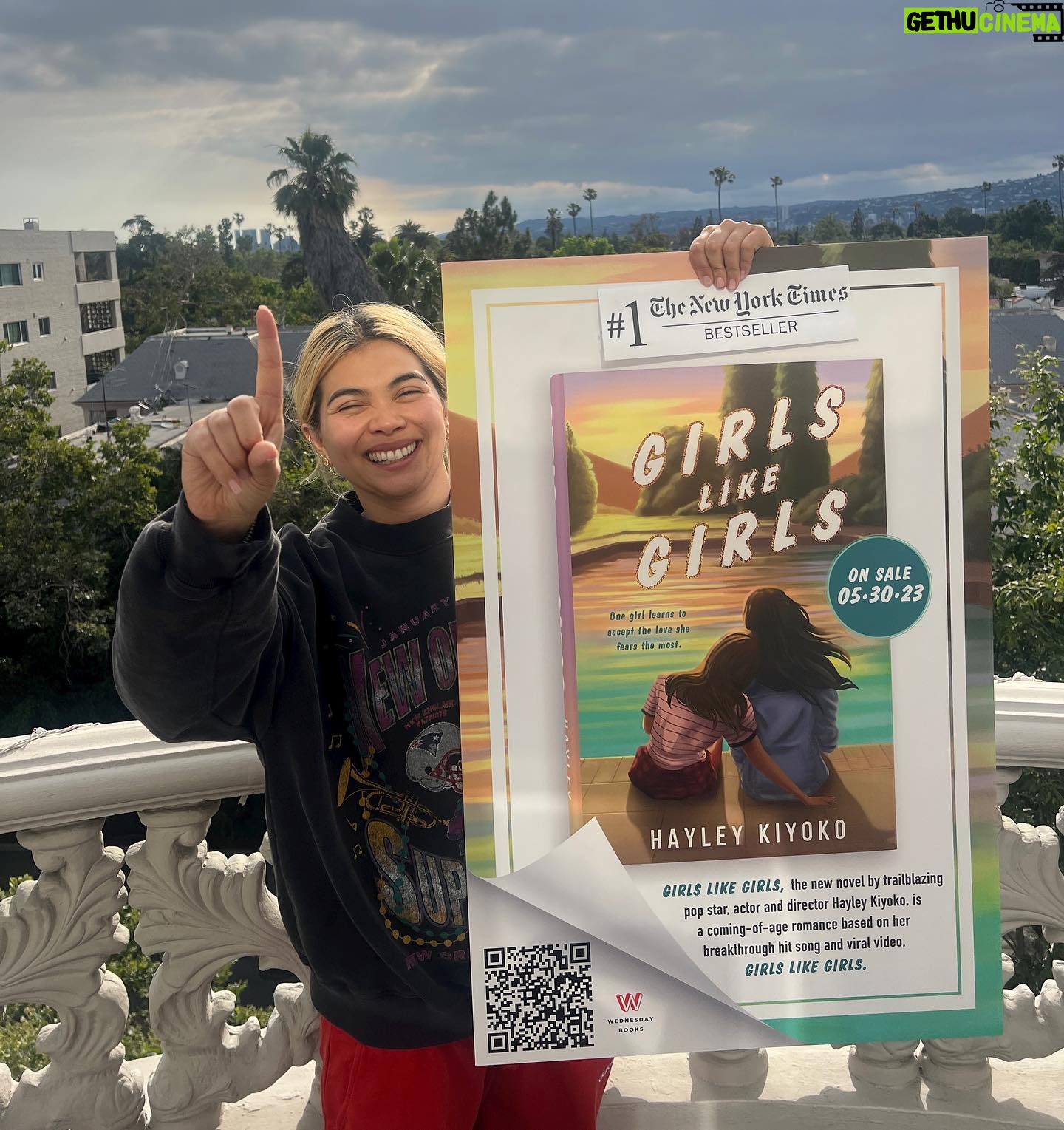 Hayley Kiyoko Instagram - This was the moment we found out about #1 NYT bestseller. I’ve always felt like an underdog. Unable to chart and compete at the level of many other pop artists. This win is for all of us. Hopefully seeing the success of Girls Like Girls the novel will help our industry rally behind more of our queer stories and voices. We need it more than ever. Thank you to my fans and everyone who went out and supported this novel. I can’t tell you what this means to me. This is unreal. I’m still in shock. In high school I wasn’t ‘out’ and so a lot of my experiences weren’t shared with my friends and family. Having this book out and getting to tell my parents yesterday, ‘remember when I locked myself in the garage and was heartbroken in high school? That was about a girl and that experience I went through is what led me to Girls Like Girls.’ It’s amazing how life works. I love you all so much THANK YOU FOR SHOWING UP FOR ME. WE KEEP CLIMBING 😭😭😭😭😭😭😭😭😭😭😭😭😭