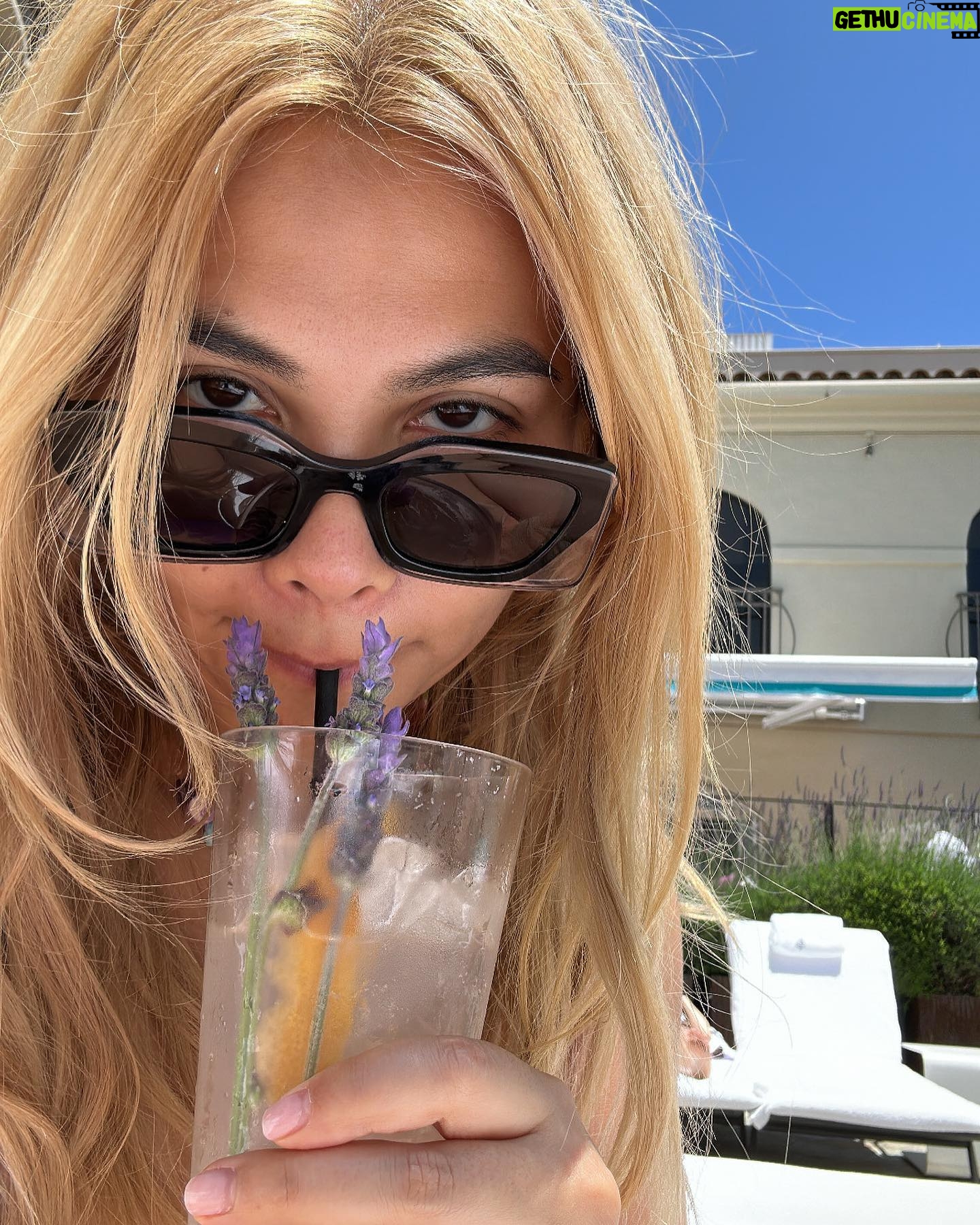 Hayley Kiyoko Instagram - The sun finally came out ☀️