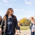 Haylie Duff Instagram - @feedingamerica ♥️ Doing for others is the greatest gift you can give this holiday season!