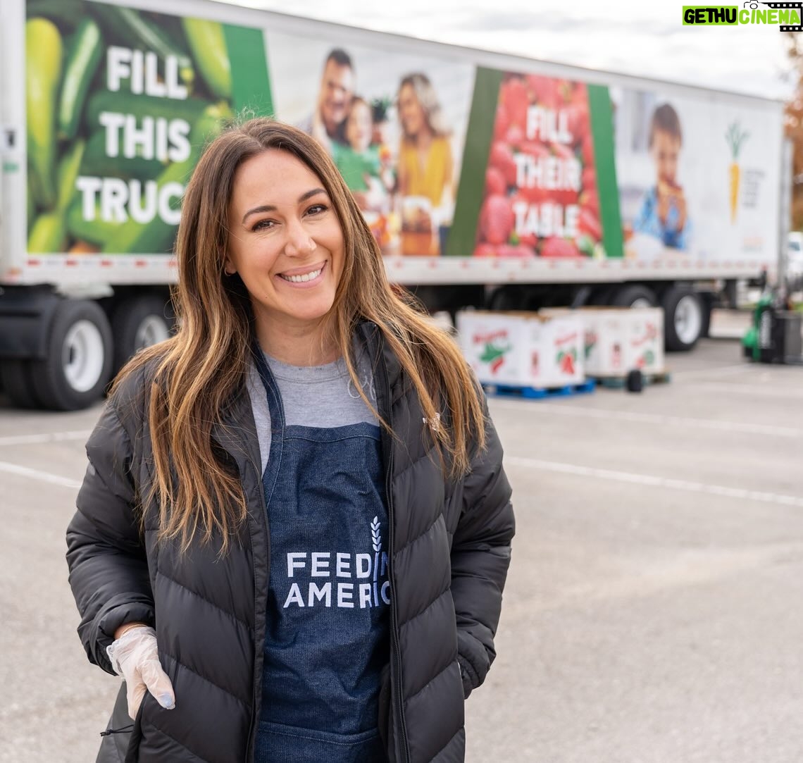 Haylie Duff Instagram - @feedingamerica ♥️ Doing for others is the greatest gift you can give this holiday season!