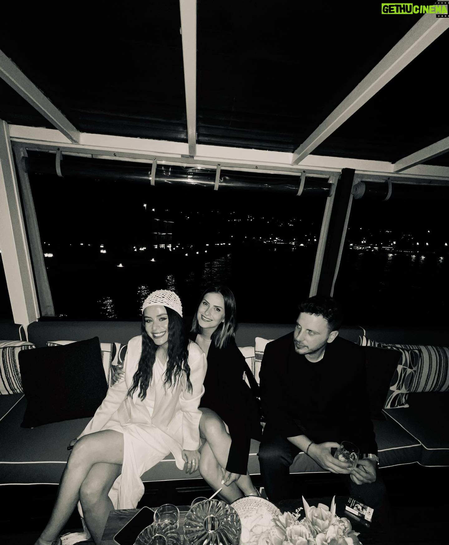 Hazal Subaşı Instagram - championsleaguedumppp