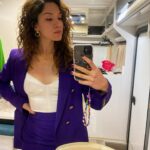 Hazal Subaşı Instagram - Gül💜 #KötüAdamın10Günü yarın yayındaa🌹 @netflixturkiye