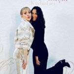 Hazal Türesan Instagram - Coco, Tuvana ve bizim kızlar❤️ Not: son fotoğrafta yine kılıcıma davranmışım İyi günler
