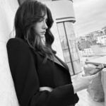 Hazar Ergüçlü Instagram - 🖤🤍