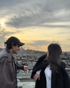 Hazar Ergüçlü Instagram - Backstage @istanbullifedergisi 🌷
