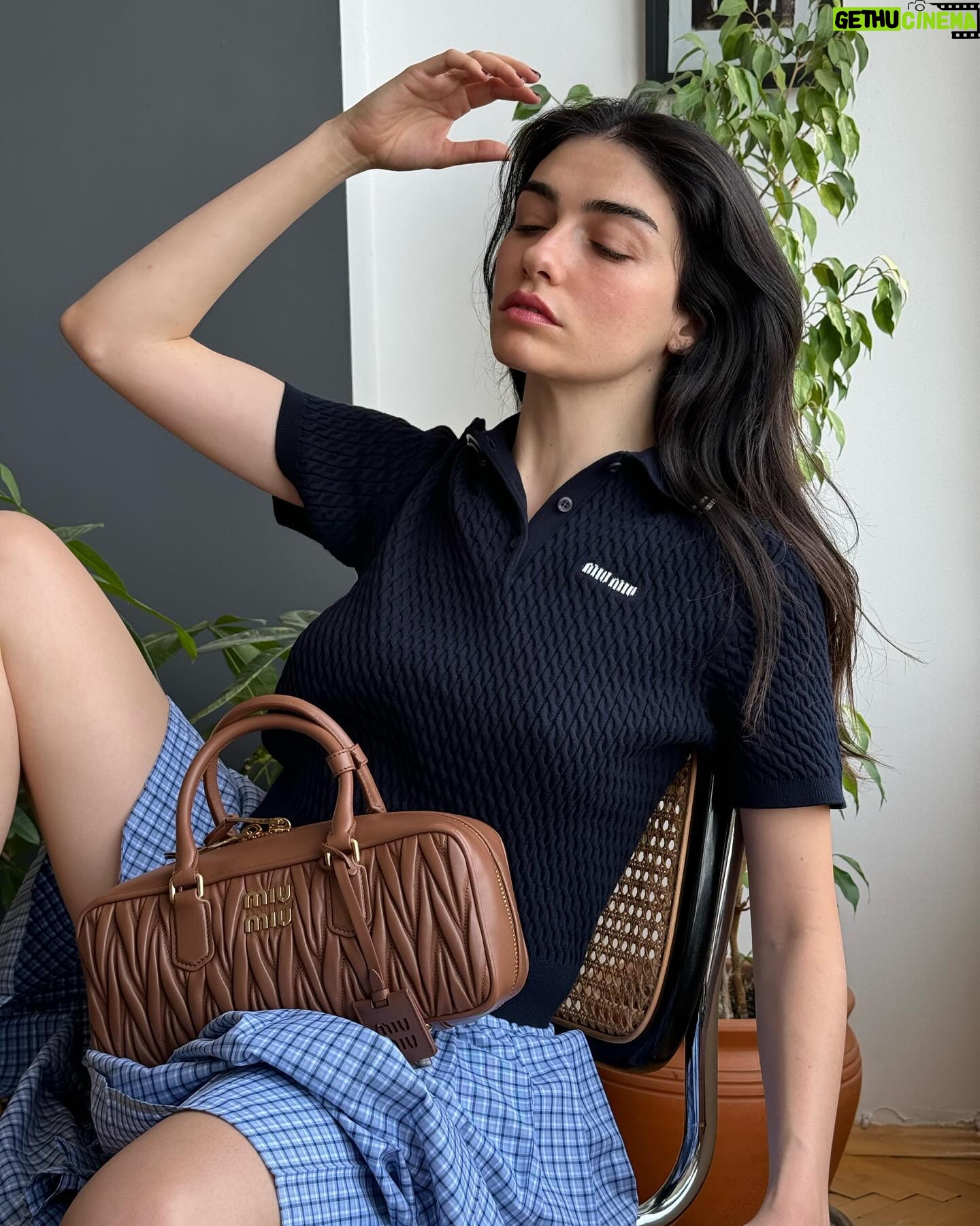 Hazar Ergüçlü - 67.5K Likes - 👛 @miumiu #miumiu #miuarcadie