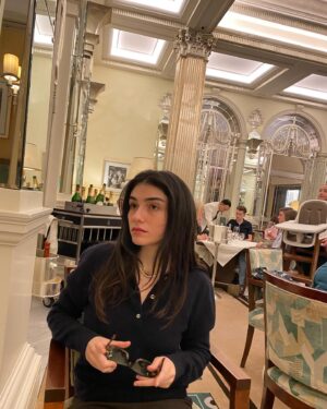 Hazar Ergüçlü Instagram - London 24🌞