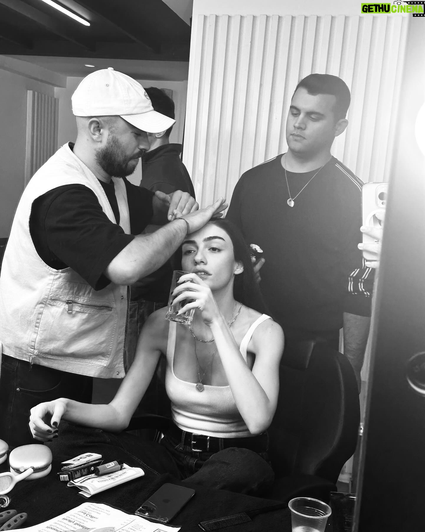 Hazar Ergüçlü Instagram - 📸: @esinramazanoglu 🖤