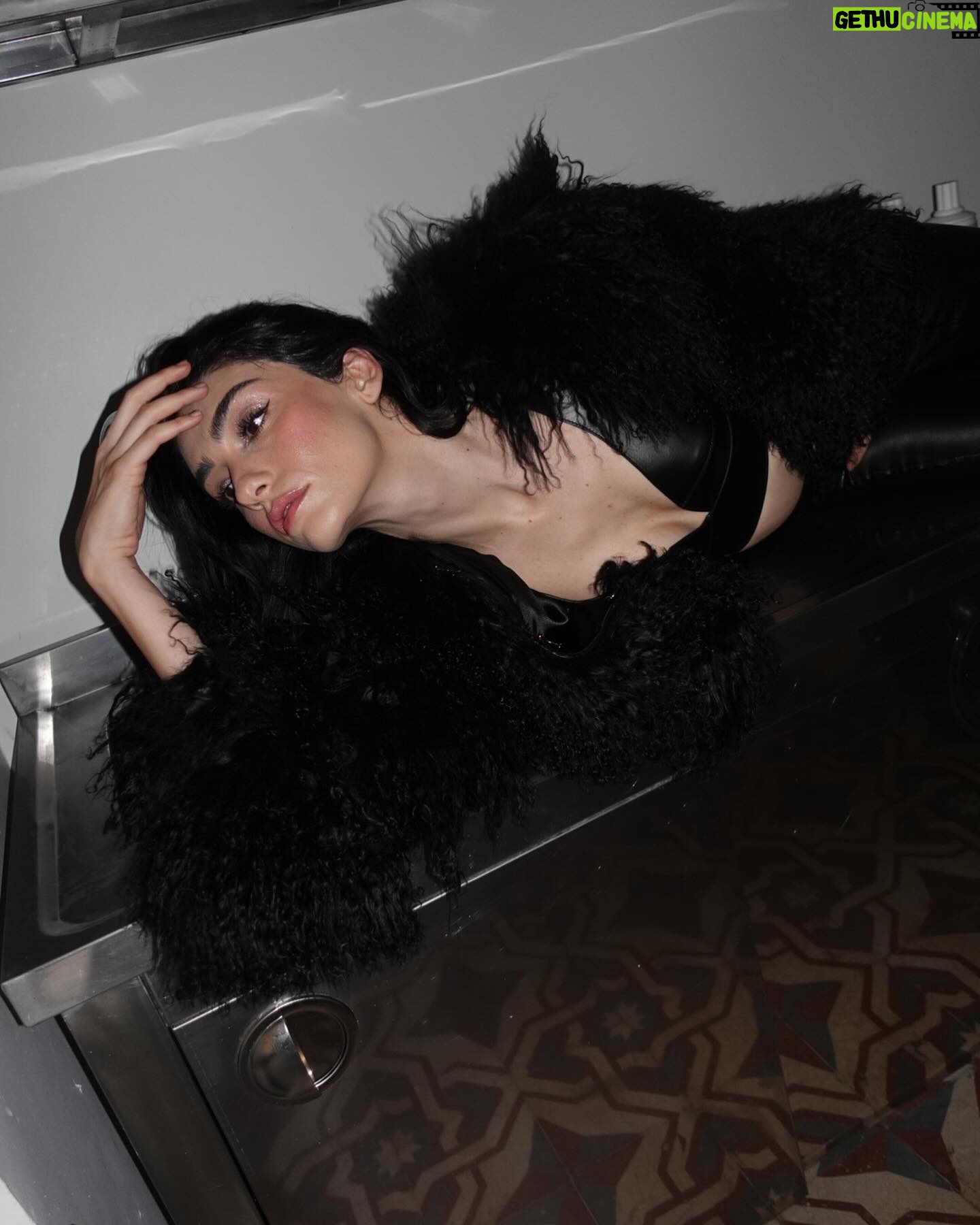 Hazar Ergüçlü Instagram - #marieclaire35