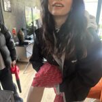Hazar Ergüçlü Instagram – Backstage🦚 @elleturkiye