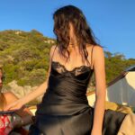 Hazar Ergüçlü Instagram – 🧛🏻‍♀️