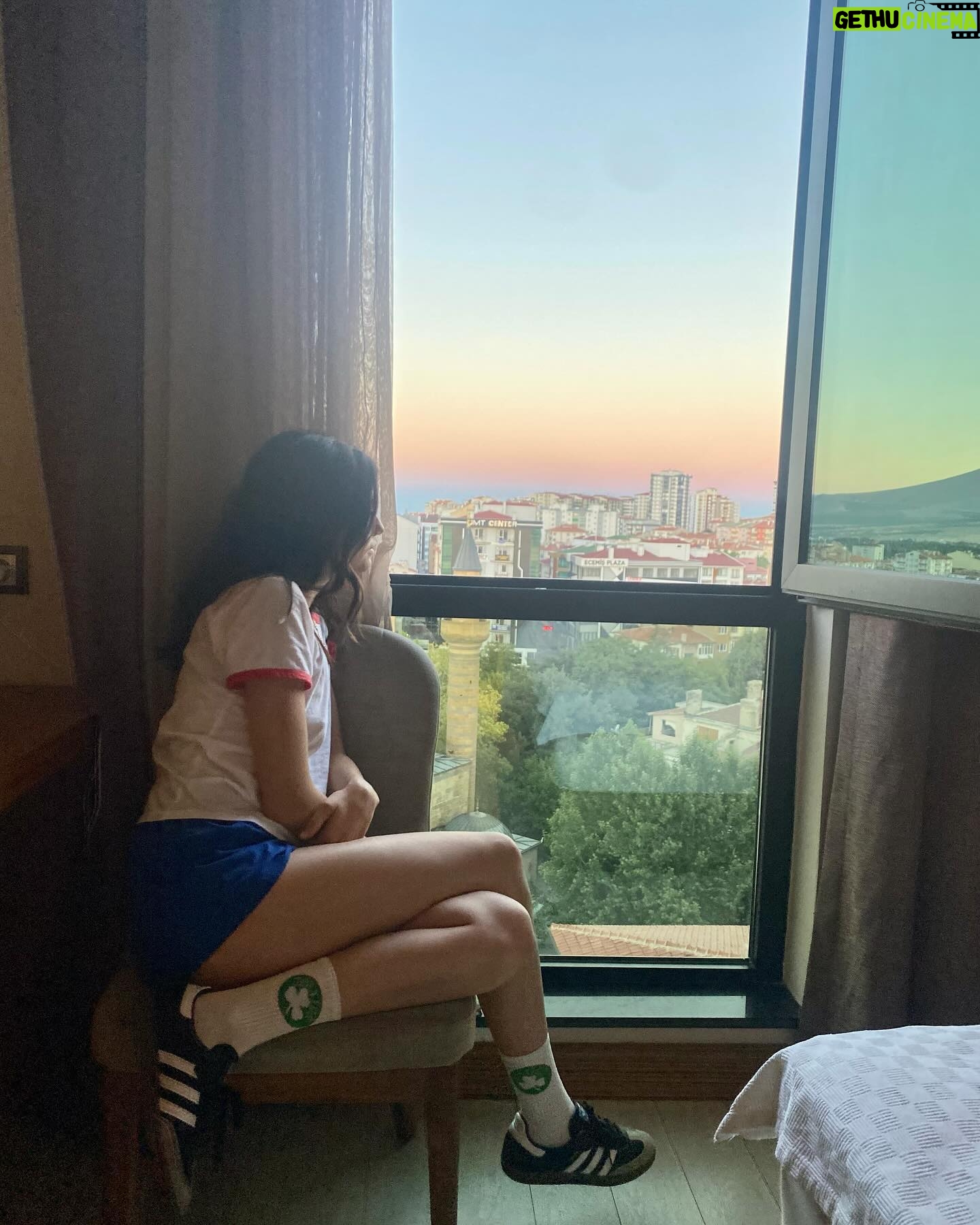 Hazar Ergüçlü Instagram - Ankara&Niğde 💃🏿