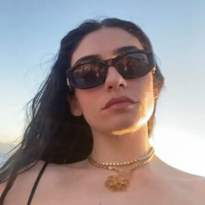 Hazar Ergüçlü Instagram - From another life🌞