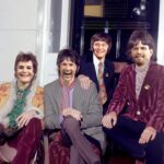 Hazel Brugger Instagram - Am Sonntag gehts wieder weiter und die Deutschen Beatles bringen die Prime Time zum Beben. WSMDS am Sonntag, 20.15 Uhr @prosieben I want to host your show / alle gegen Joko Ono / Come together, leave alone. Der beste Kommentar gewinnt was!