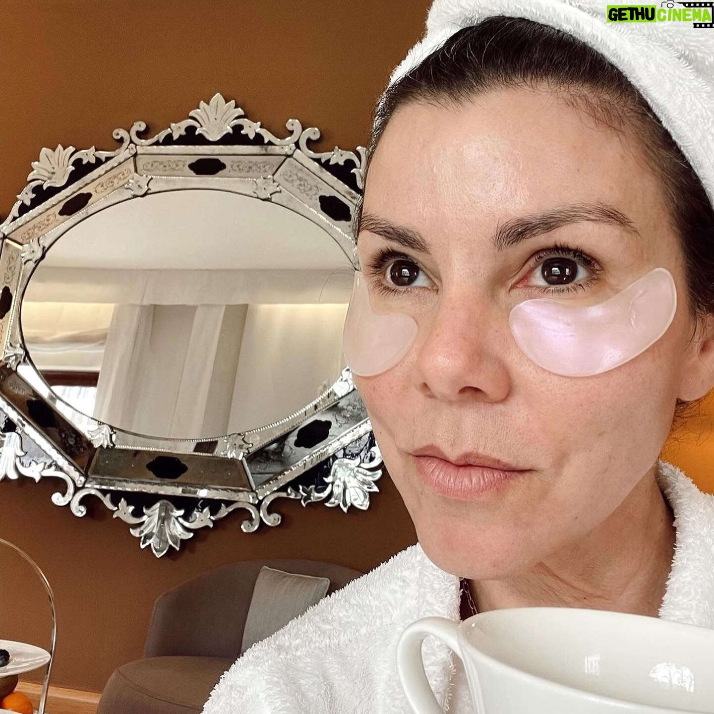 Heather Dubrow Instagram - Long weekend vibes!! 😂😂 Choose your character… 1, 2, or 3 👀