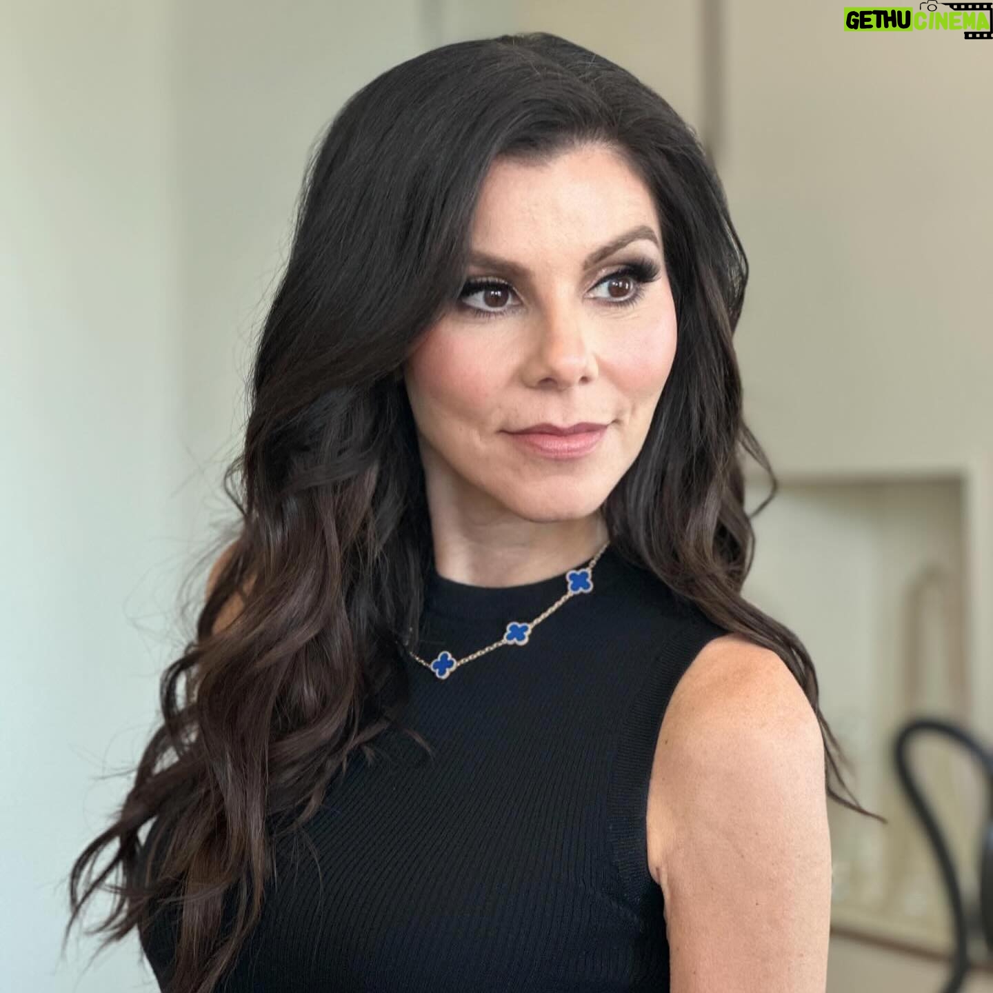 Heather Dubrow Instagram - Mother’s Day is coming!! Who needs a last minute Mother’s Day gift guide ?? LMK if that would be helpful !! & To all the moms out there: What’s the BEST gift you’ve ever gotten (other than your kids, of course !) - Was it something handmade? An experience? Please share - we all need fresh ideas !!! ❤️❤️
