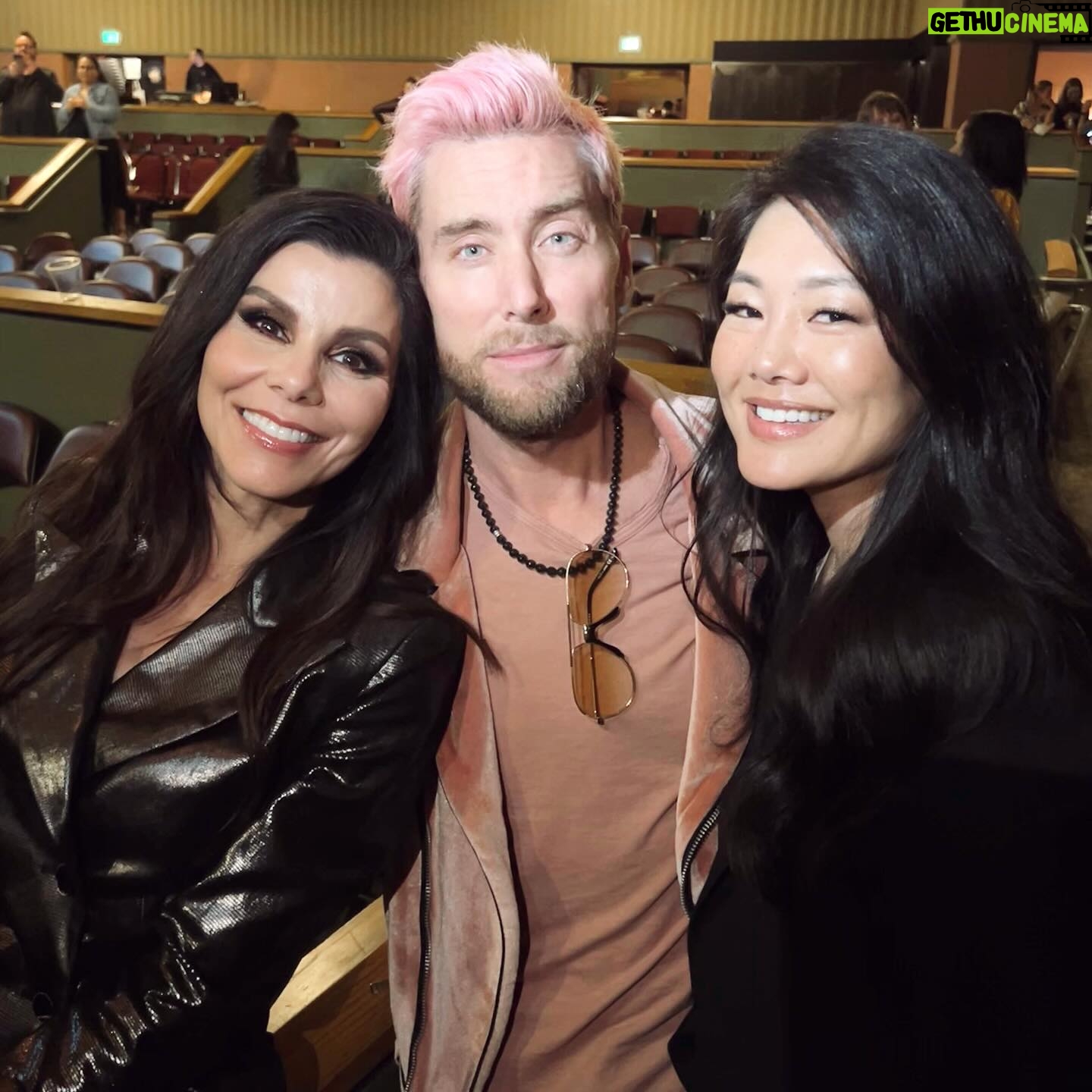 Heather Dubrow Instagram - A soft pretzel, pics in soft focus 🤷🏻♀️😂, a night of laughter, and great friends is my love language!!! Countess Luann absolutely CRUSHED IT! If you have the chance to see her cabaret show - GO! Swipe for a little recap of a great night out ❤️❤️
