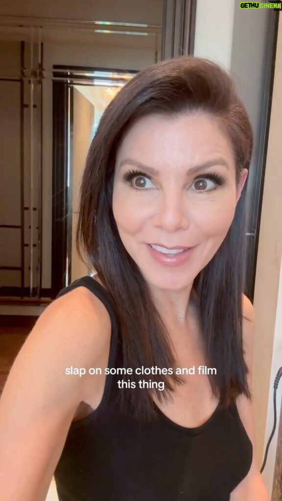 Heather Dubrow Instagram - DAY IN MY LIFE ! Taking you along a busy day (sneak peek of something exciting I’m filming !! Any guesses 👀) and watch until the end if you want to laugh… Not exactly what I was expecting to get at the baseball game… but I’ll take it ! Good for the ego 😂😂🤷🏻‍♀️