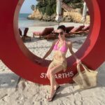 Heather Dubrow Instagram - I’m BAAAAAACK!!!!! Just got home from a HEAVENLY week in one of my favorite places on earth !! BEST time ever with @drdubrow and some of our closest friends !!! It was filled with all the things I love … friends, sun, clear warm water , Champs, twizzlers, and monogrammed bags specially made by @er_stbarths !!!! SO MUCH laughter and fun !