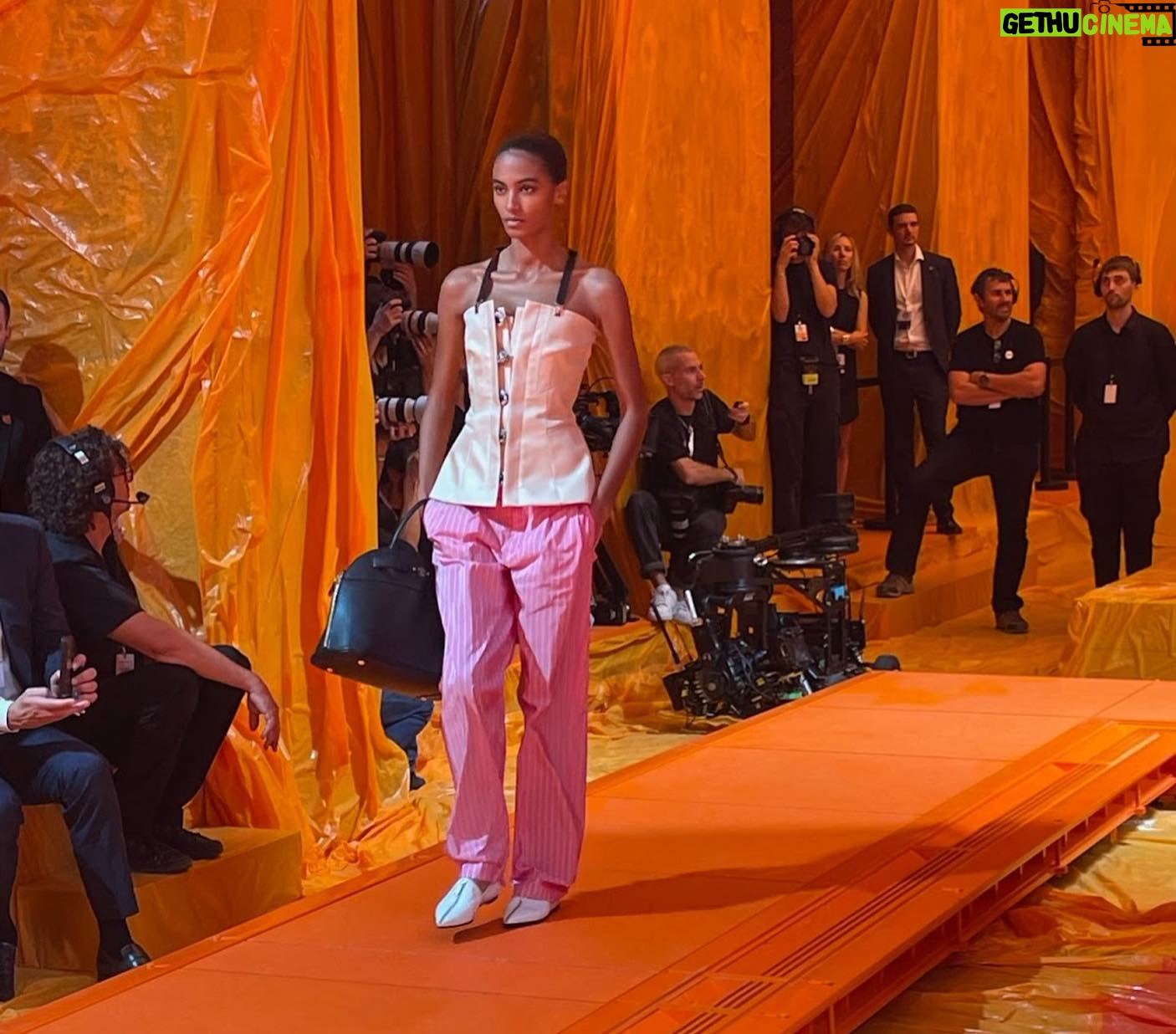 Heather Dubrow Instagram - Archives from PARIS 💃🏻From my look at the @louisvuitton fashion show to the BEST croissant ever at @legeorgeparis & everything in between - Paris was perfection ❤️ I still have so much I haven’t shared but before I do- what would you like to see more of?? An HD-approved Paris guide? A full Paris vlog? LMK in the comments !!