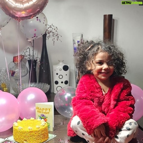 Heba ElSisi Instagram - My Rose turned 3 years old today 🌹🎂happy birthday Roza 🌹love u so much my baby❤️👼 #motherdaughter #rosebirthday🌹
