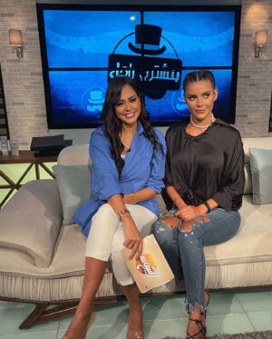 Heba ElSisi Instagram - Behind the scenes of @bnshtryragel program daily at @alshamseg channel at 2 pm
كواليس برنامج بنشتري راجل يوميا علي قناه الشمس الساعه الثانيه مساءا
#hebaelsisy #بنشتري_راجل #قناه_الشمس