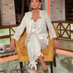 Heba ElSisi Instagram – ملاك ياناس 👼😇
#angleinthehouse #hebaelsisy 
Suite @hera_store_eg 
Styling @stylebymaram 
Eearing @taleed_lamya 
Makeup artist @asmaa_said_33 
Hair @chezrichard 
#bnshtry_ragel #alshamstv #tvprogram #بنشتري_راجل