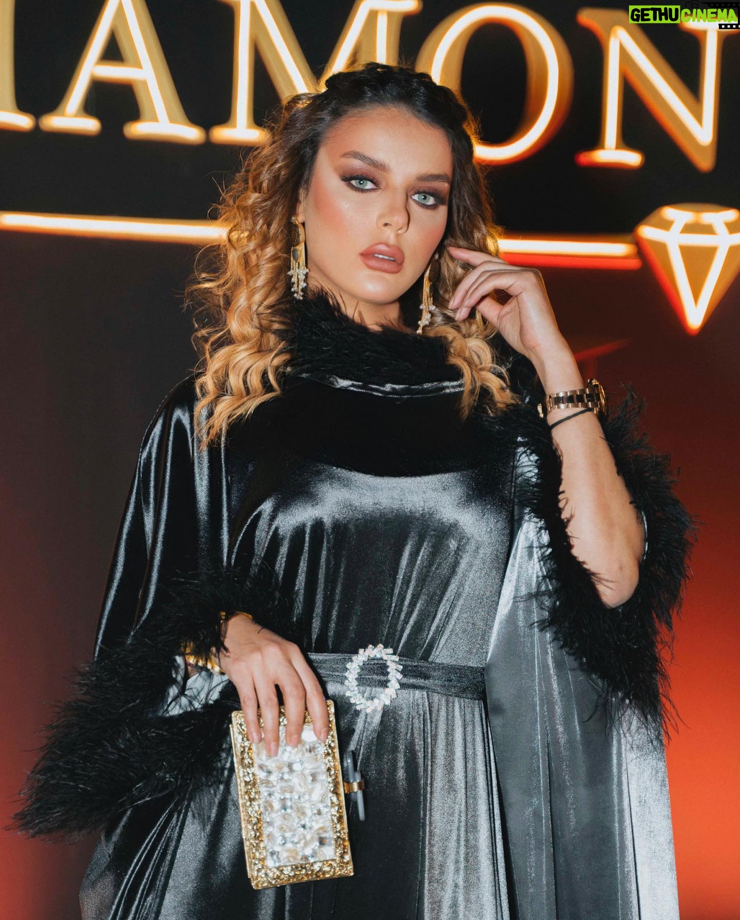 Heba ElSisi Instagram - It was a special sohour night by @diamond.zone @poshmanagement_ @yasminesarwat_ Thank u for having me #diamondzone #ramdannights Abya @3abaia_design Makeup @makeupgygyawed Clutch & earring @taleed_lamya Taken by @byezzat #hebaelsisy
