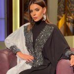 Heba ElSisi Instagram - #برنامج_هندسه_الكون Abaya @hanan__elfarra Earing @taleed_lamya Makeup @asmaa_said_33 Location @alshamseg #hebaelsisy #alshamschanel