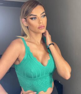 Heba ElSisi Instagram - Take a picture, it lasts longer 📸 Glammed by @bijouxandrawss_makeup_artist @alsagheersalons Hair @alsagheersalons @mostafaalsagheer #hebaelsisy