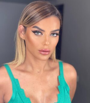Heba ElSisi Instagram - Take a picture, it lasts longer 📸
Glammed by @bijouxandrawss_makeup_artist @alsagheersalons 
Hair @alsagheersalons @mostafaalsagheer 
#hebaelsisy