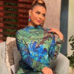 Heba ElSisi Instagram - New episode from @bnshtryragel @alshamseg Photographer @mahmoudsamyph Outfit @ghada_hashash Makeup @asmaa_said_33 Hair styel @montser Earrings @taleed_lamya #hebaelsisy #bnshtryrahal #alshams