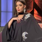 Heba ElSisi Instagram - كل عام وانتم بخير وصحه وسعاده …رمضان كريم ياحلوين🌙 #ramdankareem🌙🌙 #hebaelsisy Koftan @dalasstyle Makeup artist @asmaa_said_33 Earing @taleed_lamya Location @alshamseg