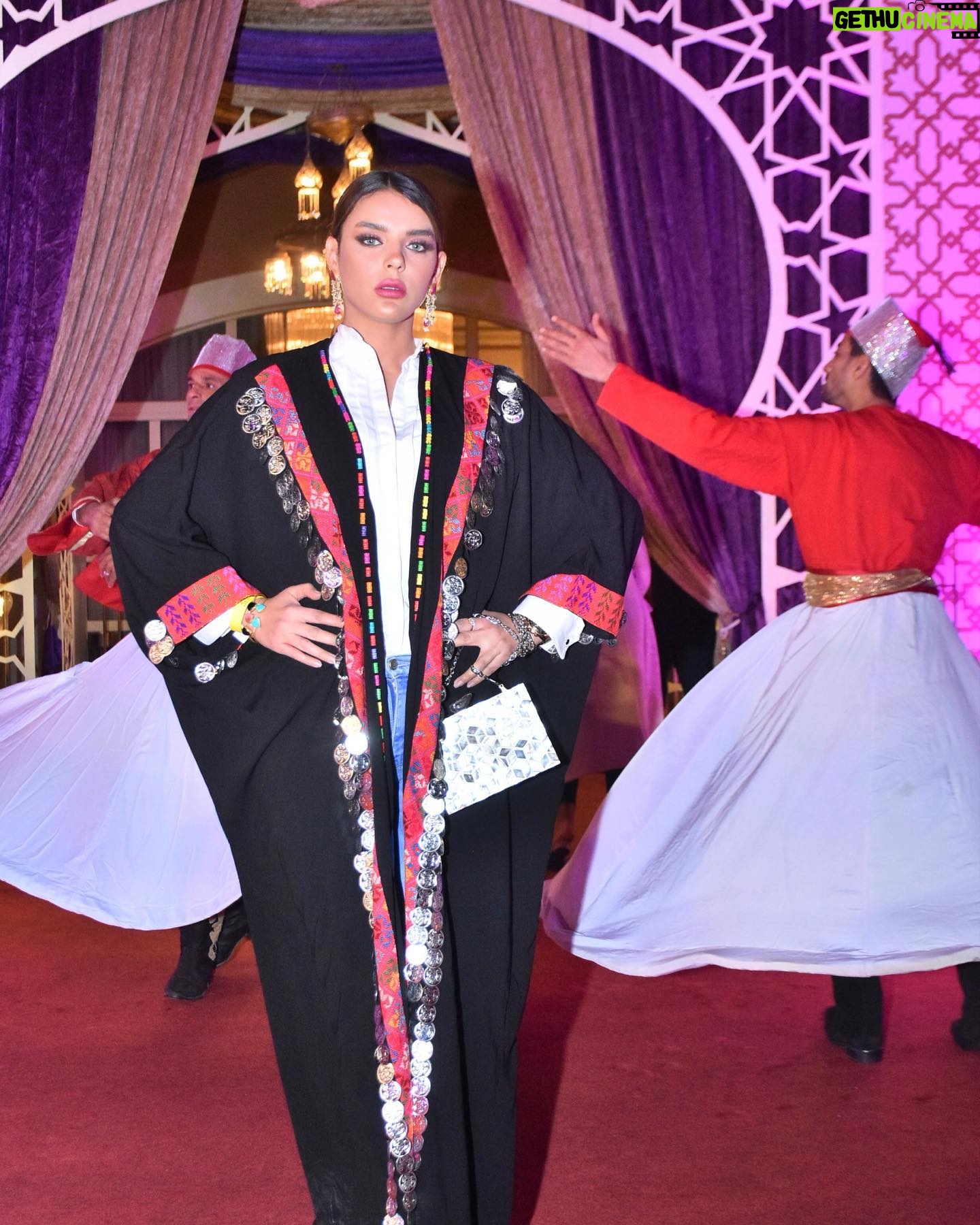 Heba ElSisi Instagram - #ramdannights @madinatygolf Kaftan @marwaalhawarydesigns Makeup @nesrine_makeup_artist Eearing & bangles & clutch @taleed_lamya Taken by @azmycam @mahmoud.hassaballah @aminmohamedphotography #hebaelsisy
